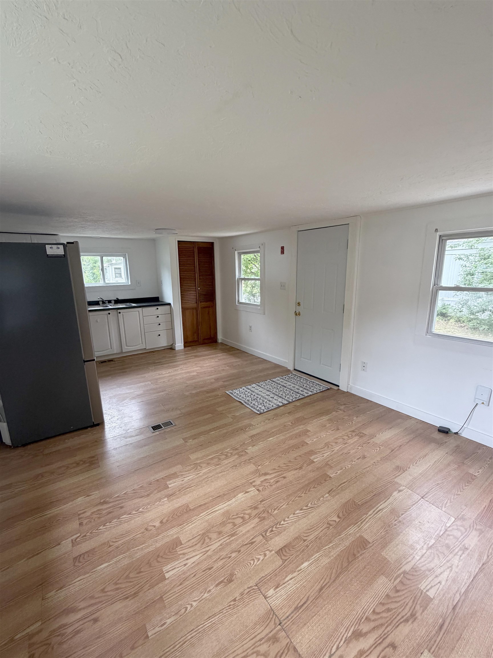 22 Valley Road Brattleboro, VT 05301 - Photo 6 of 34
