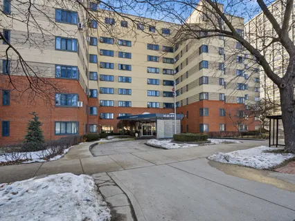 $149,000 | 5056 North Marine Drive, Unit A6, Chicago, IL 60640