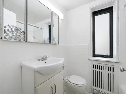 $149,000 | 5056 North Marine Drive, Unit A6, Chicago, IL 60640