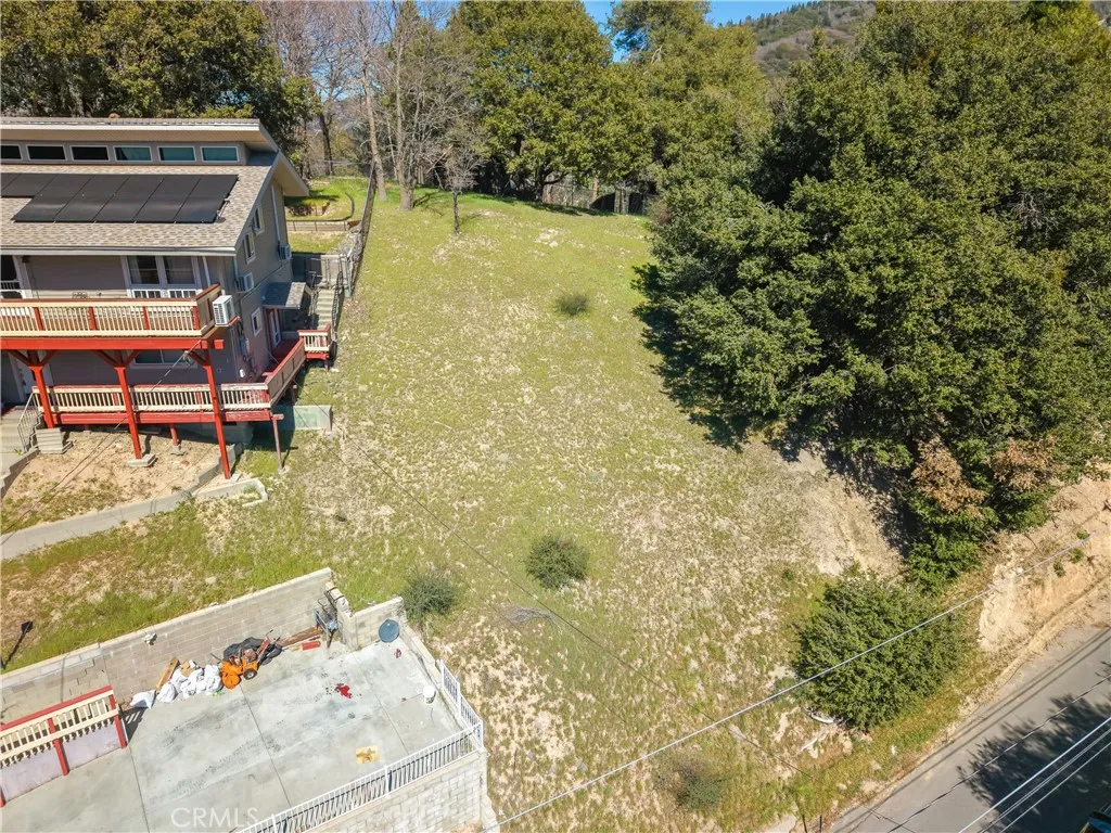 0 Arth Crestline, CA 92325 - Photo 2 of 23 a balcony with table and chairs