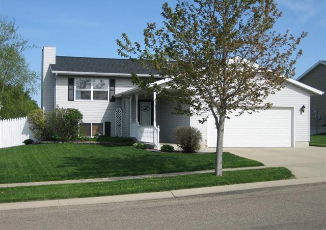 844 46th Avenue Northwest Rochester, MN 55901 - Photo 1 of 1