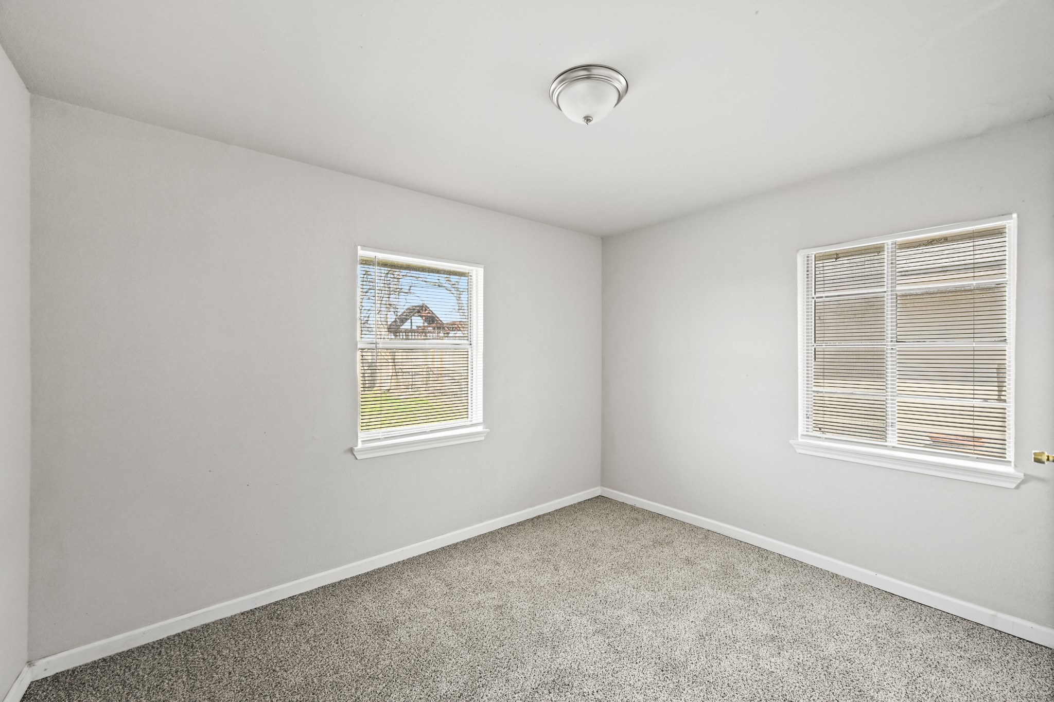 8829 Woodlyn Road Houston, TX 77078 - Photo 11 of 16