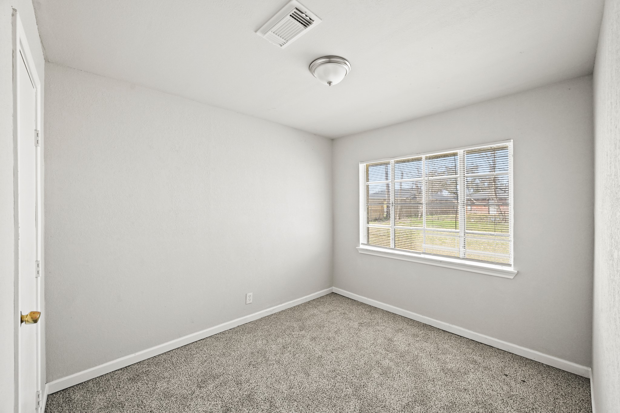 8829 Woodlyn Road Houston, TX 77078 - Photo 12 of 16