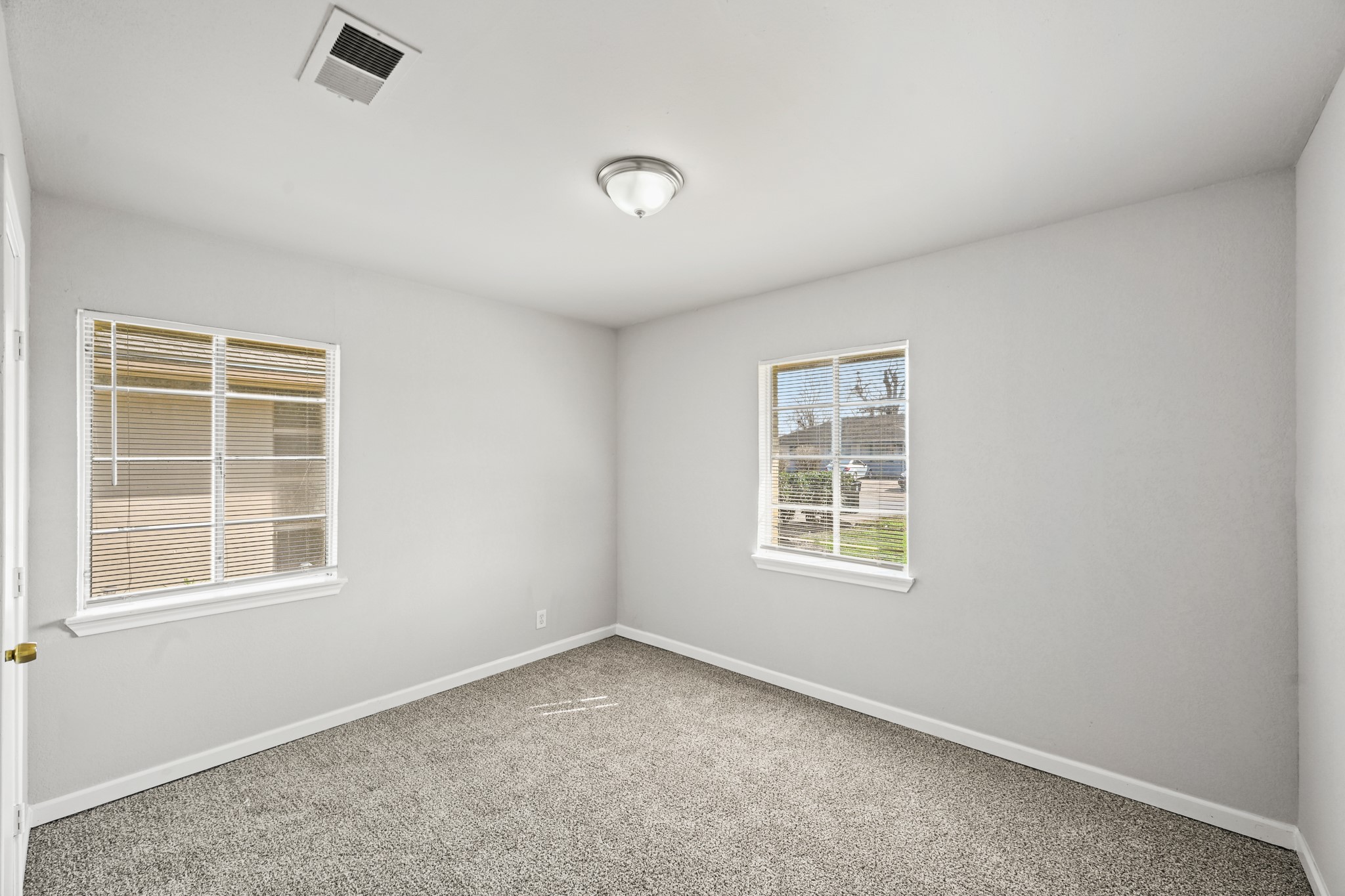 8829 Woodlyn Road Houston, TX 77078 - Photo 10 of 16