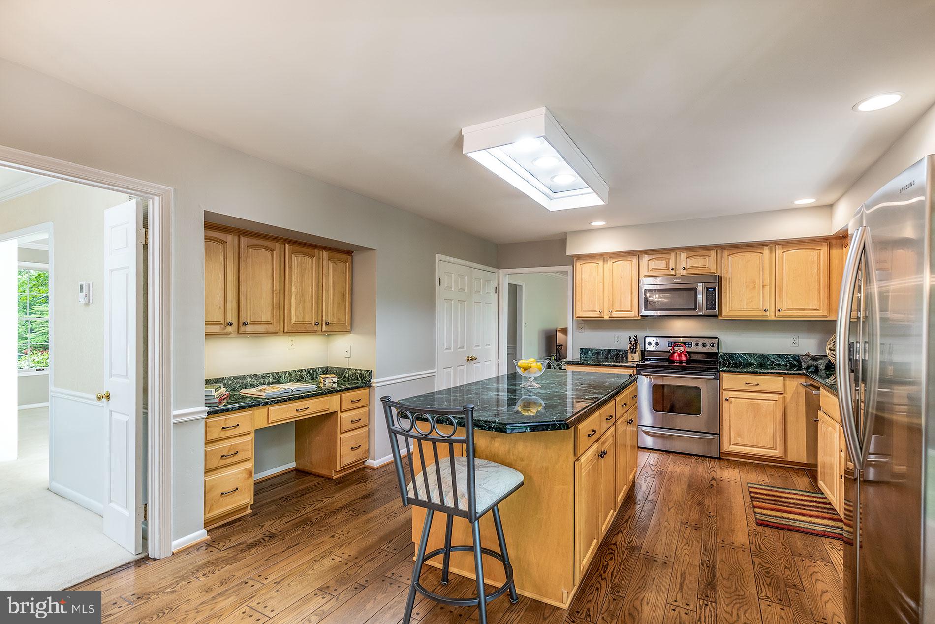 1954 Barton Hill Road Reston, VA 20191 - Photo 12 of 48