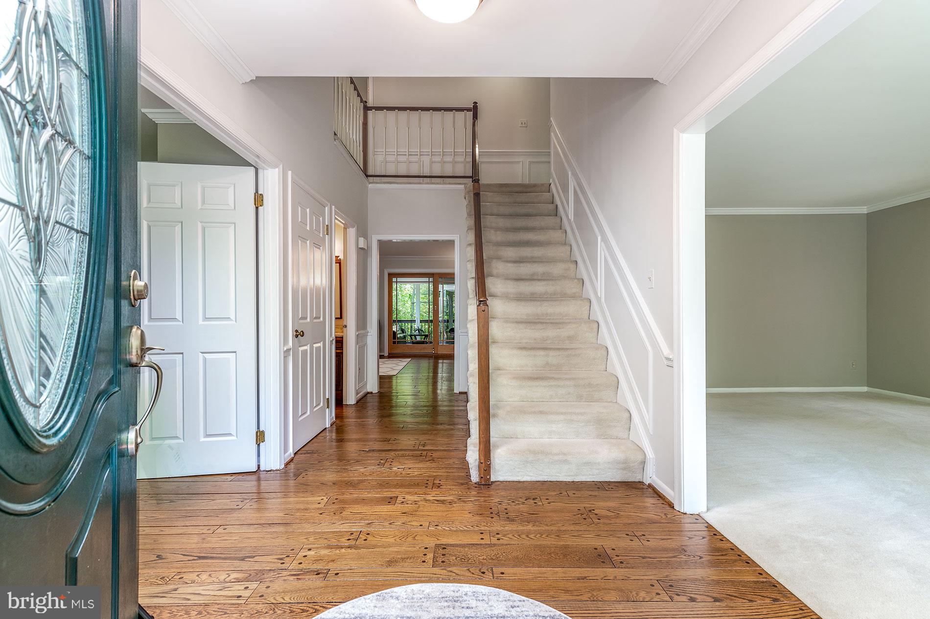 1954 Barton Hill Road Reston, VA 20191 - Photo 3 of 48