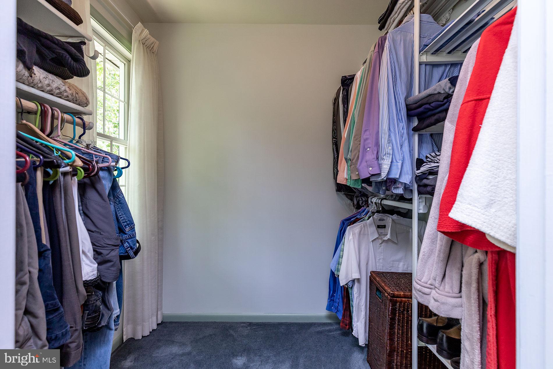 1954 Barton Hill Road Reston, VA 20191 - Photo 22 of 48