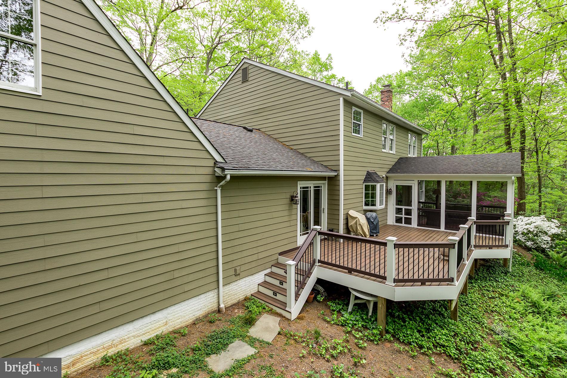 1954 Barton Hill Road Reston, VA 20191 - Photo 38 of 48