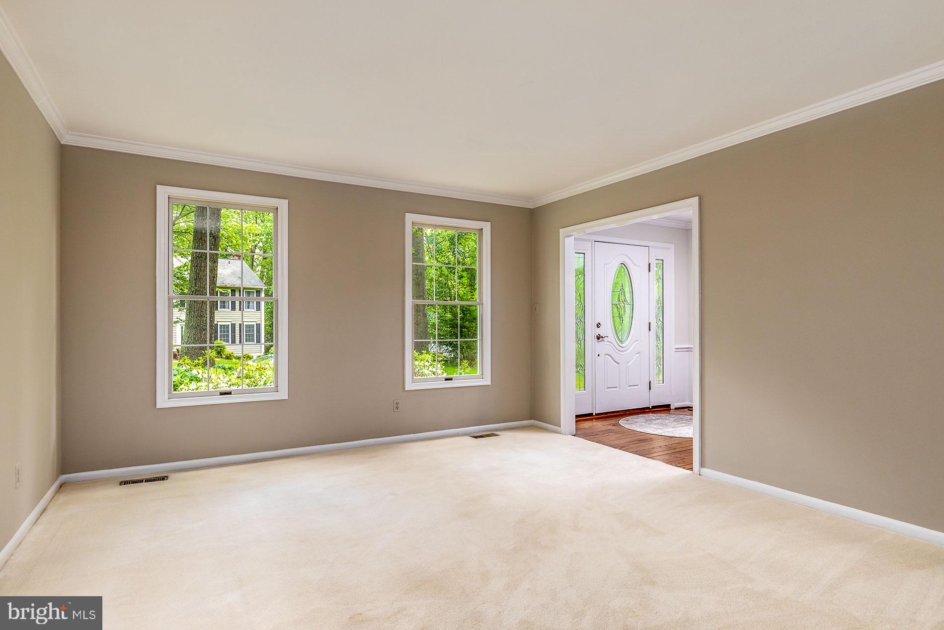 1954 Barton Hill Road Reston, VA 20191 - Photo 6 of 48