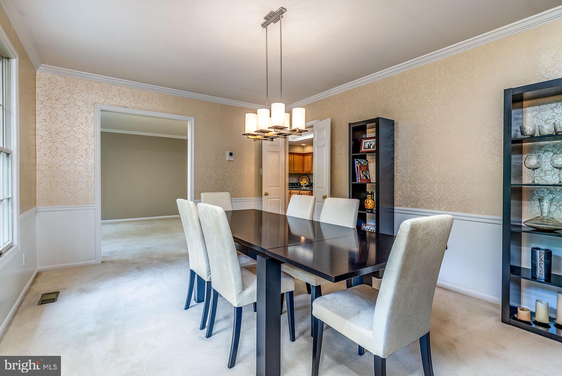 1954 Barton Hill Road Reston, VA 20191 - Photo 8 of 48