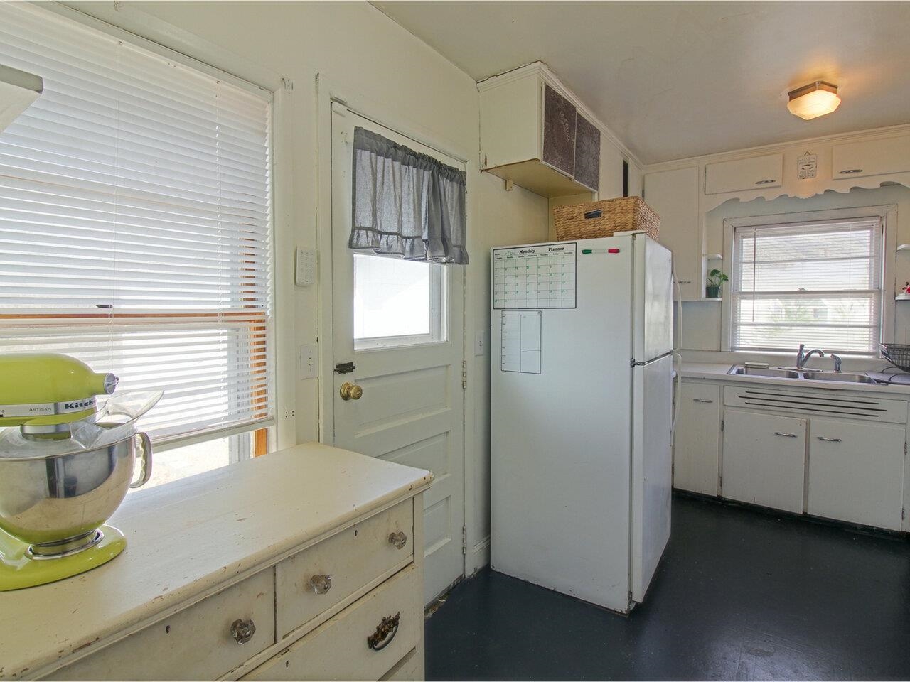 120 Heineberg Road Burlington, VT 05408 - Photo 7 of 33