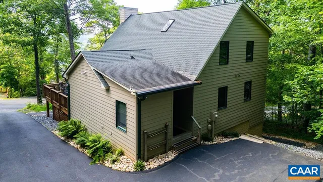 $709,000 | 679 Pedlars Edge Drive, Wintergreen, VA 22967