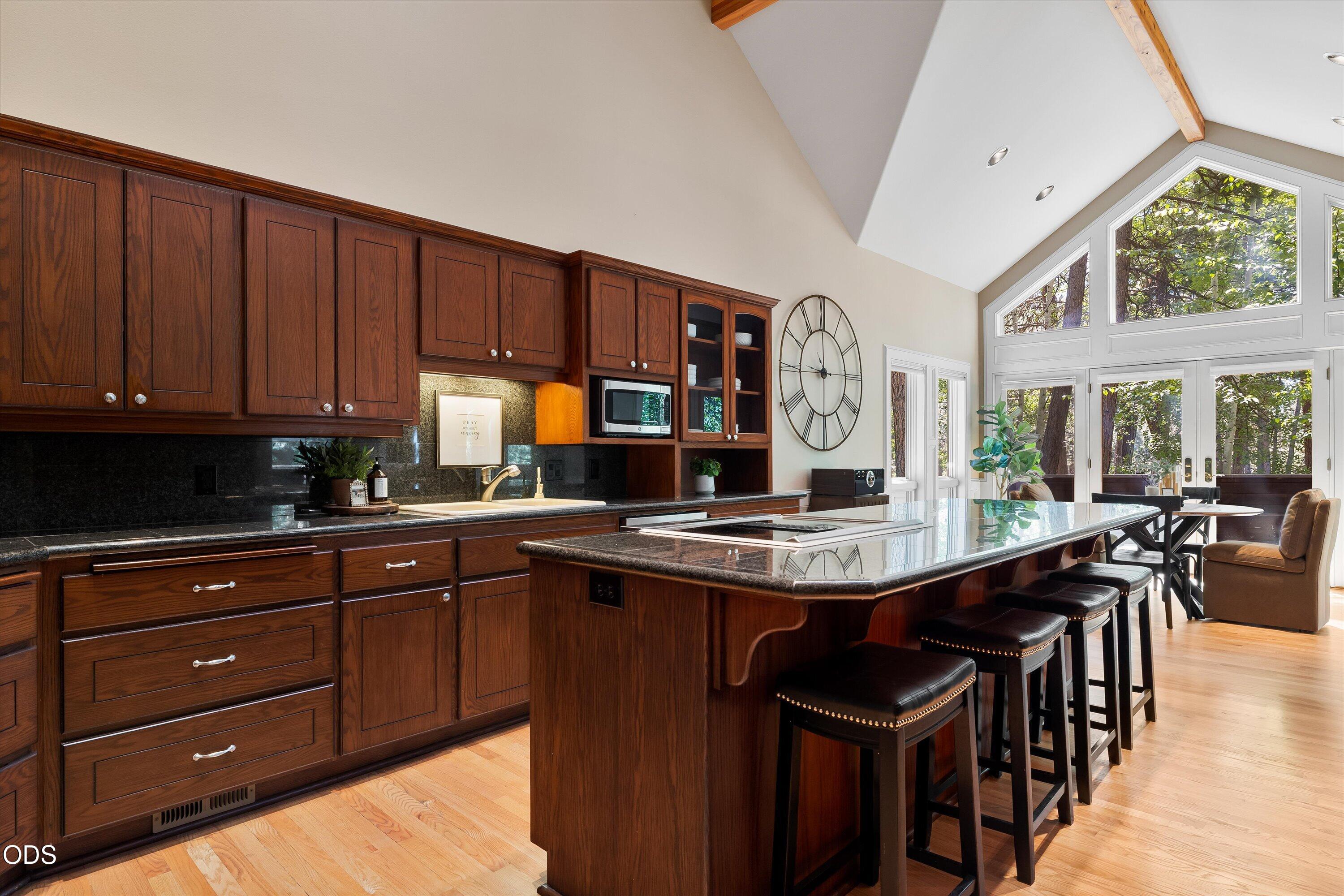 60726 Golf Village Loop Bend, OR 97702 - Photo 16 of 63