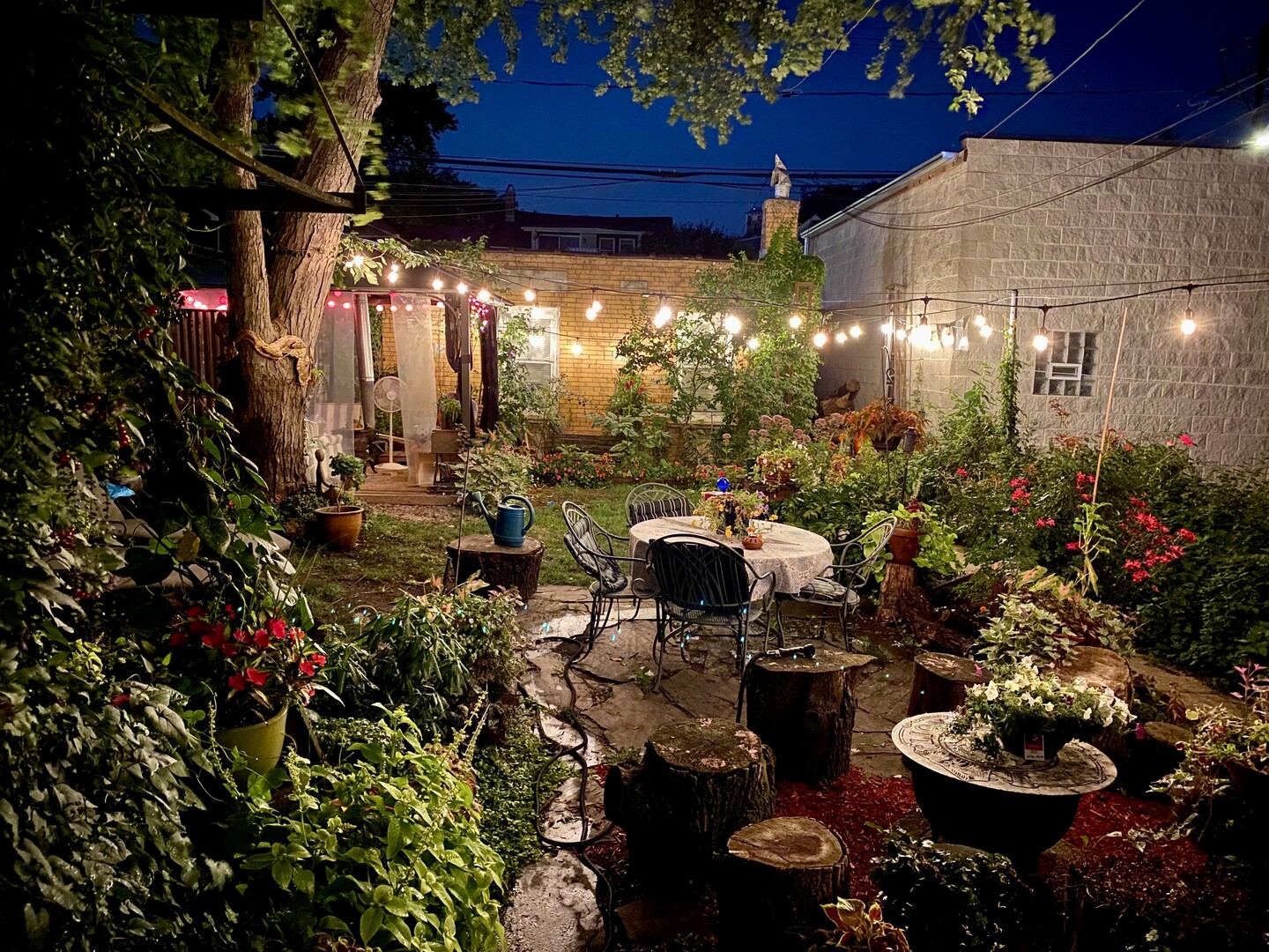 3078 North Davlin Court, Unit 2 Chicago, IL 60618 - Photo 17 of 19 a view of a chairs and tables in patio