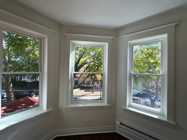 $2,400 | 3078 North Davlin Court, Unit 2, Chicago, IL 60618