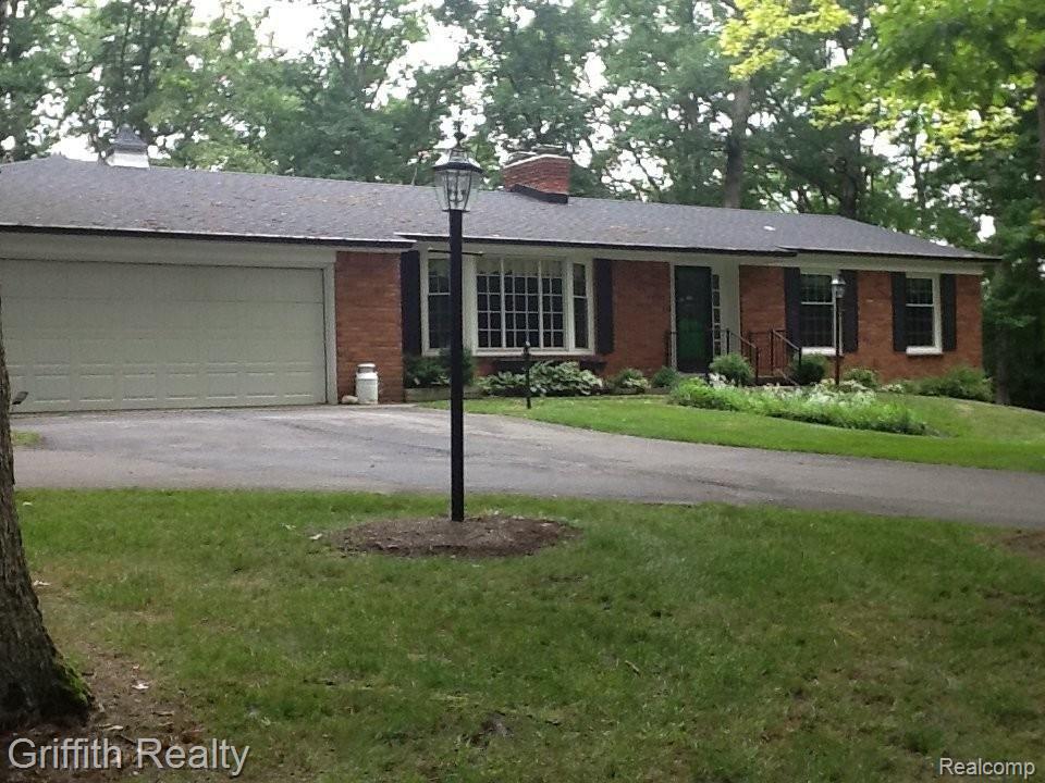 Home Exterior NEW.JPG