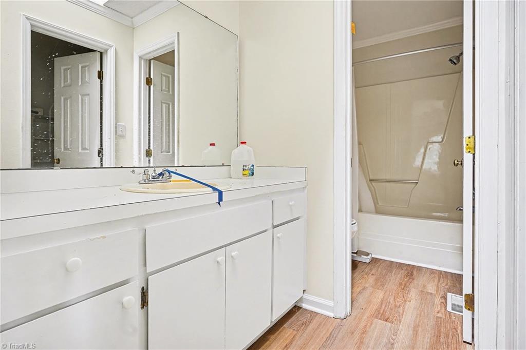 1201 Deptford Court Raleigh, NC 27609 - Photo 16 of 20