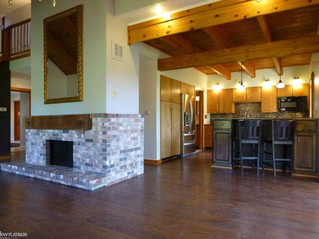 8211 Frith Road Columbus, MI 48063 - Photo 8 of 88 50044135-7.JPG
