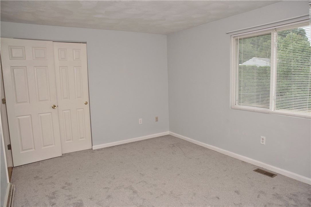 87 Leon E Whipple Road Warwick, RI 02886 - Photo 16 of 30 Gallery Image 16