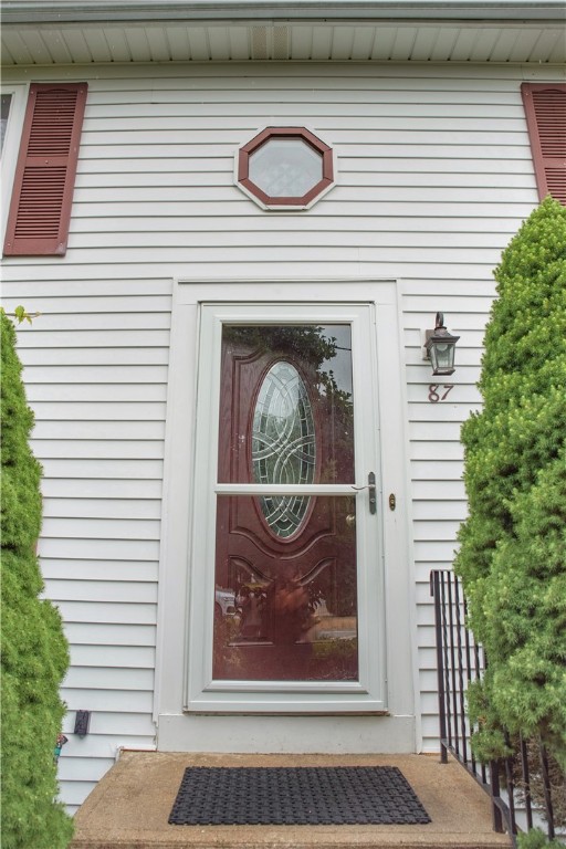 87 Leon E Whipple Road Warwick, RI 02886 - Photo 2 of 30 Gallery Image 2
