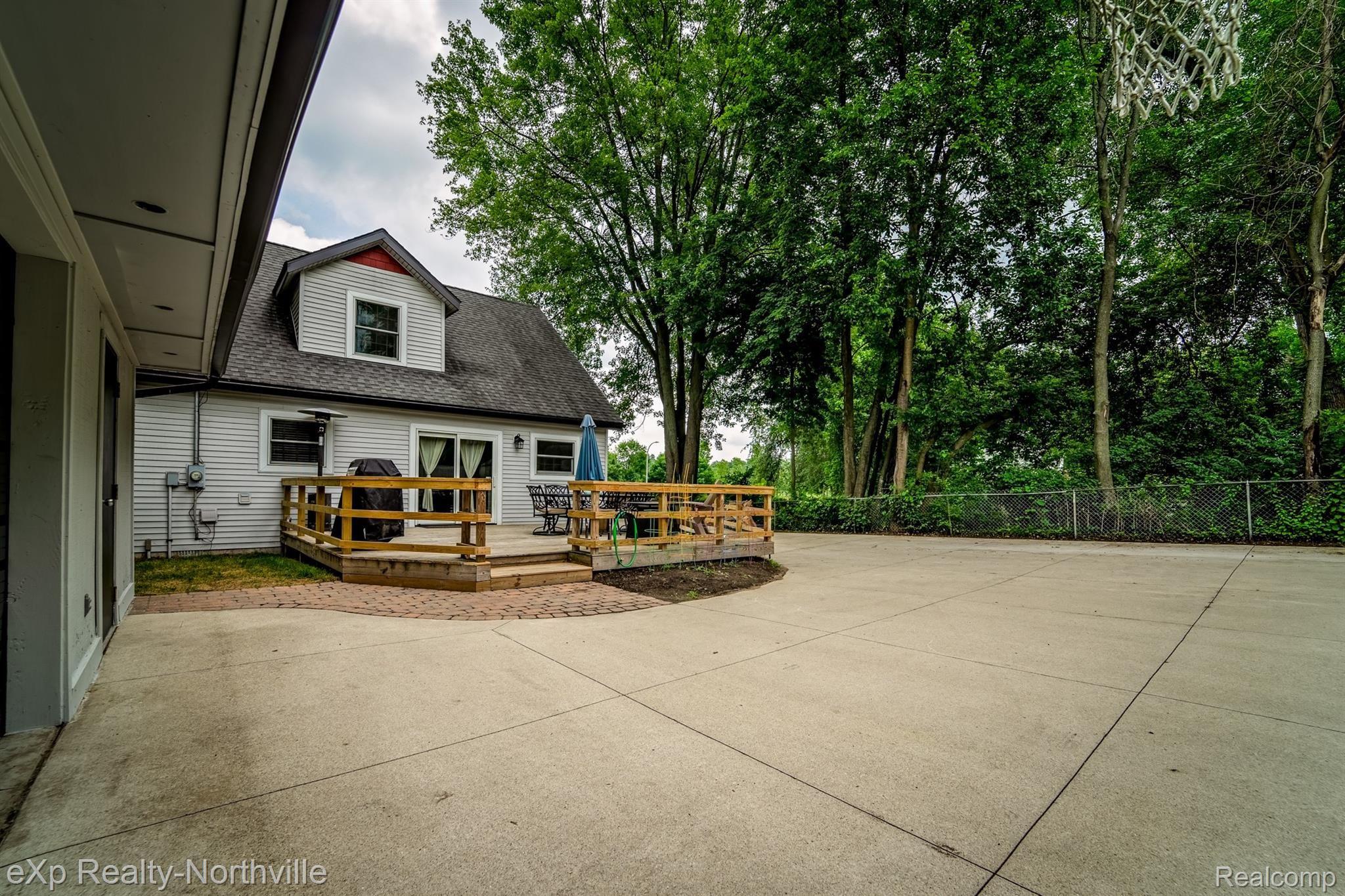 14038 Beech Daly Road Taylor, MI 48180 - Photo 33 of 38 14038 Beech Daly-22.jpg