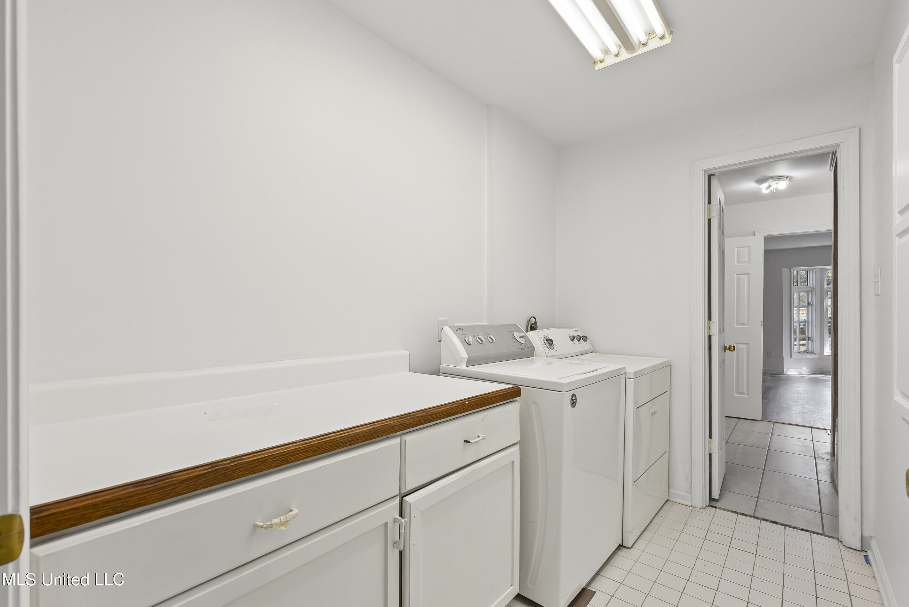 521 Gwen Road Senatobia, MS 38668 - Photo 19 of 37 19_dsc05223