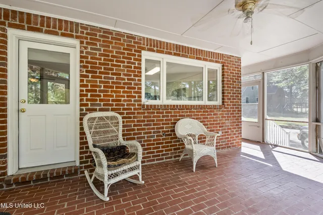 $365,000 | 521 Gwen Road, Senatobia, MS 38668