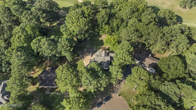 $365,000 | 521 Gwen Road, Senatobia, MS 38668