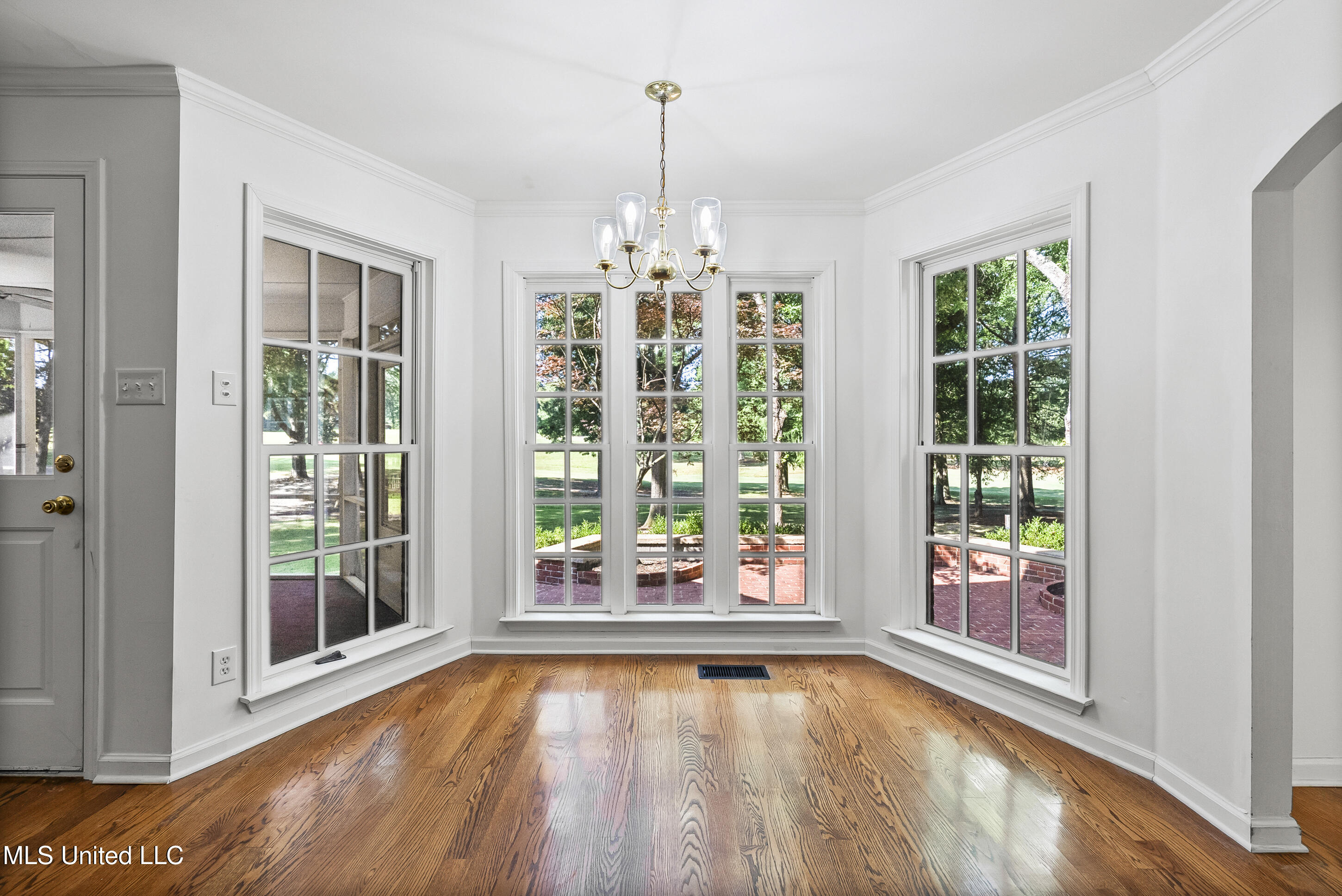 521 Gwen Road Senatobia, MS 38668 - Photo 10 of 37 10_dsc05258