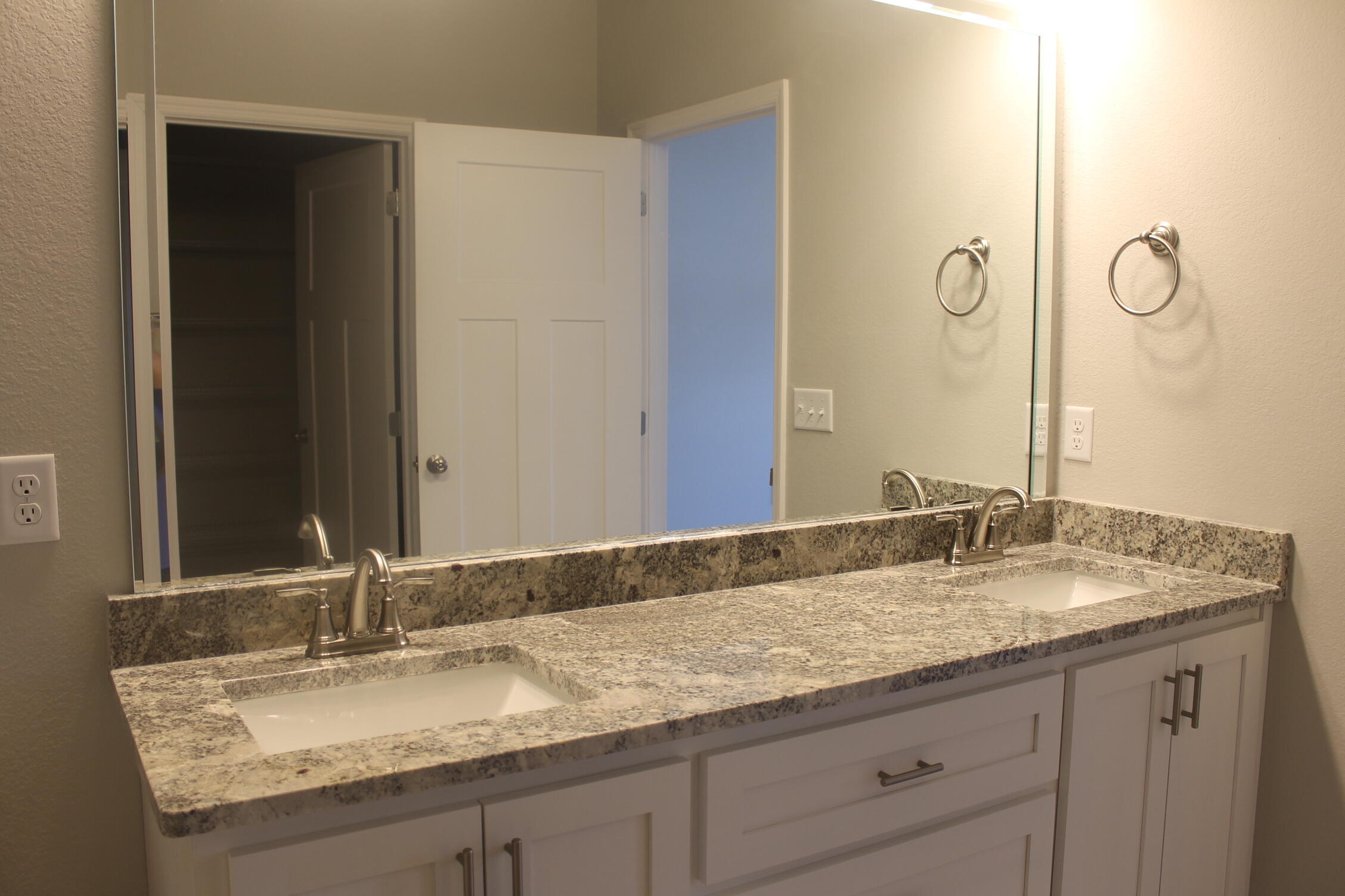 84 Windsor Way Ringgold, GA 30736 - Photo 8 of 13 IMG_8787