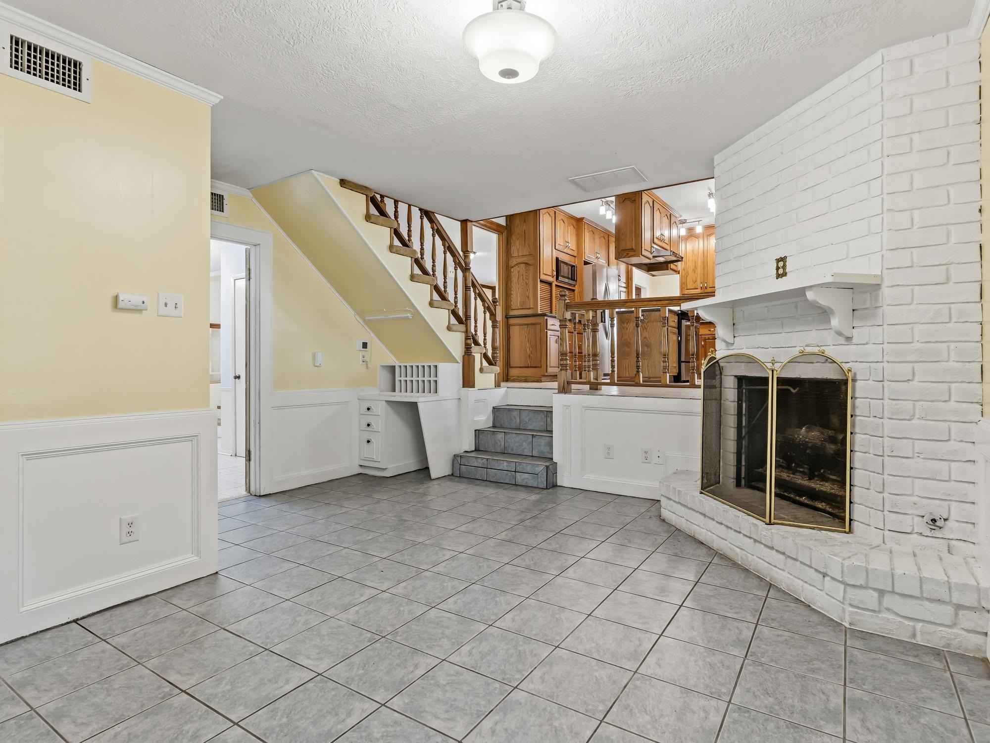 680 Knupple Road Silsbee, TX 77656 - Photo 10 of 39