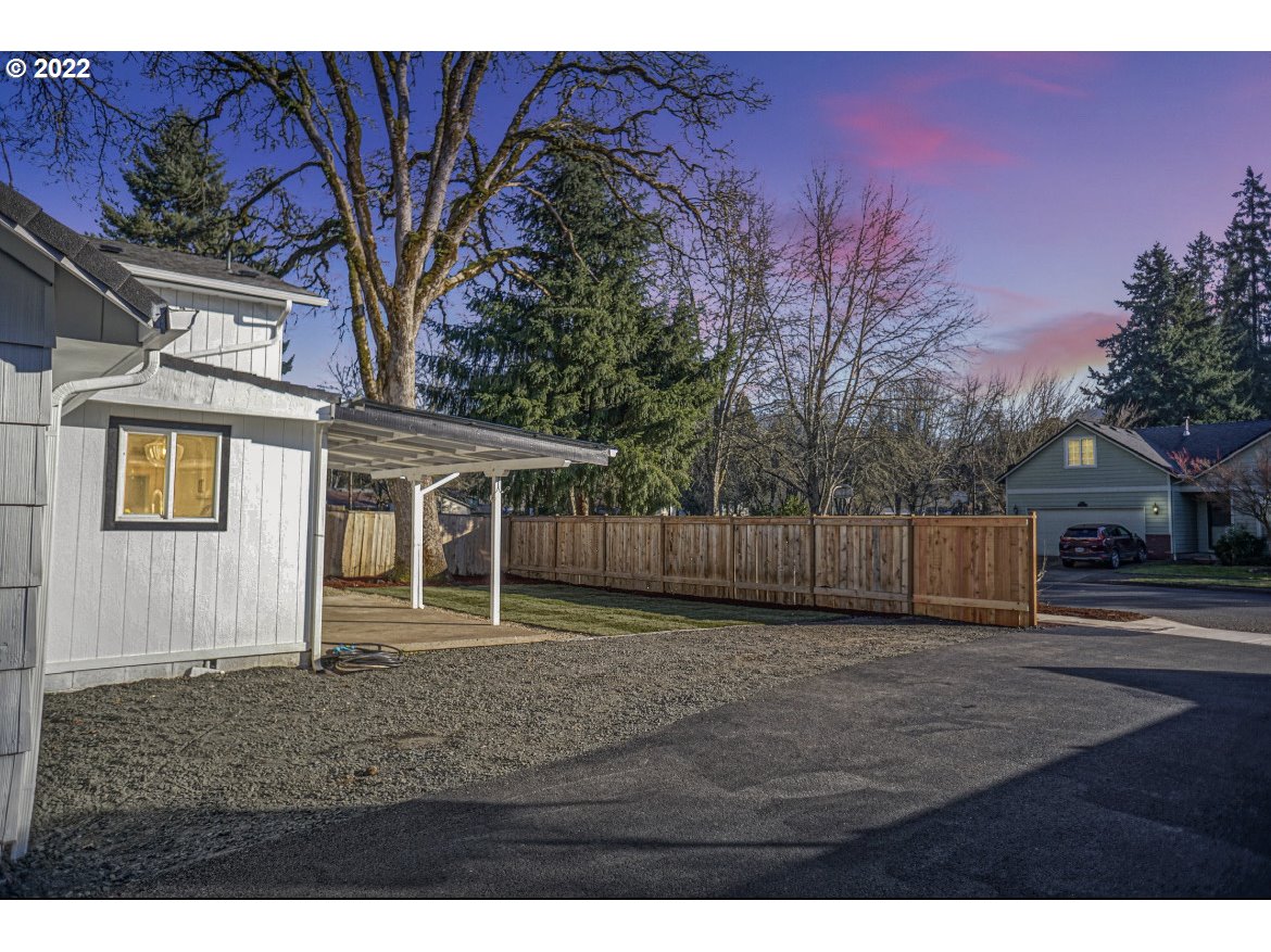 6199 Thurston Road Springfield, OR 97478 - Photo 3 of 28 a house view with a backyard space