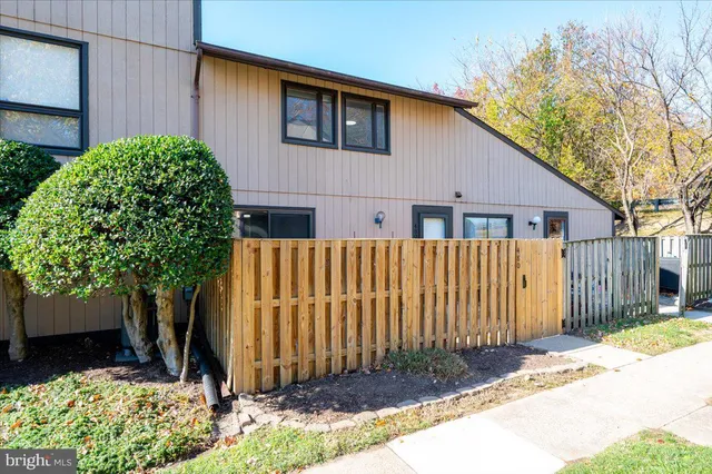 a house view with a outdoor space
