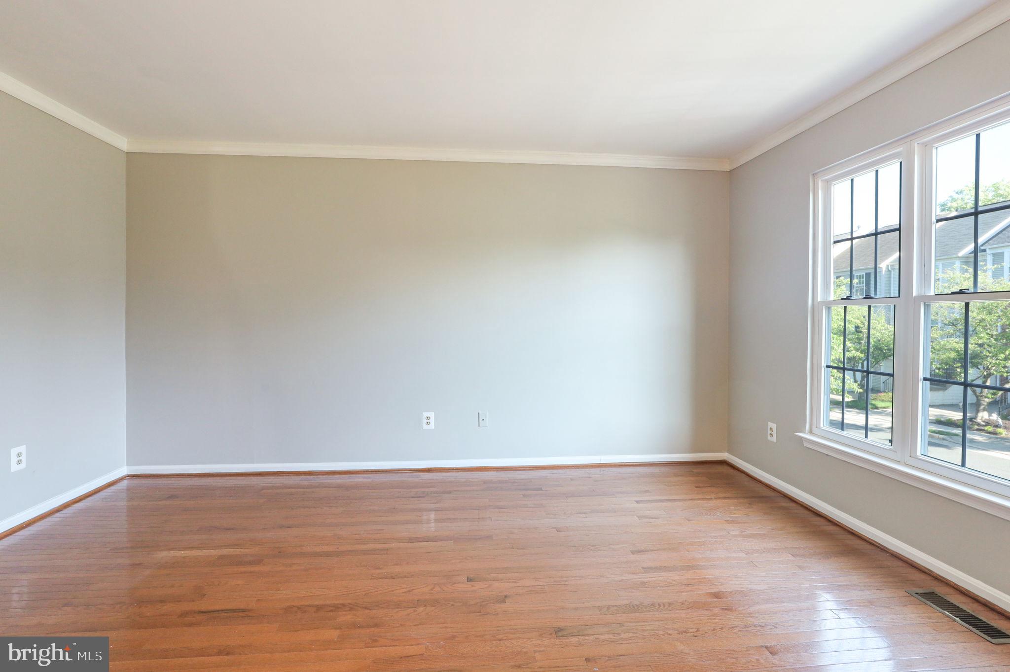 45550 Whitcomb Square Sterling, VA 20166 - Photo 2 of 19