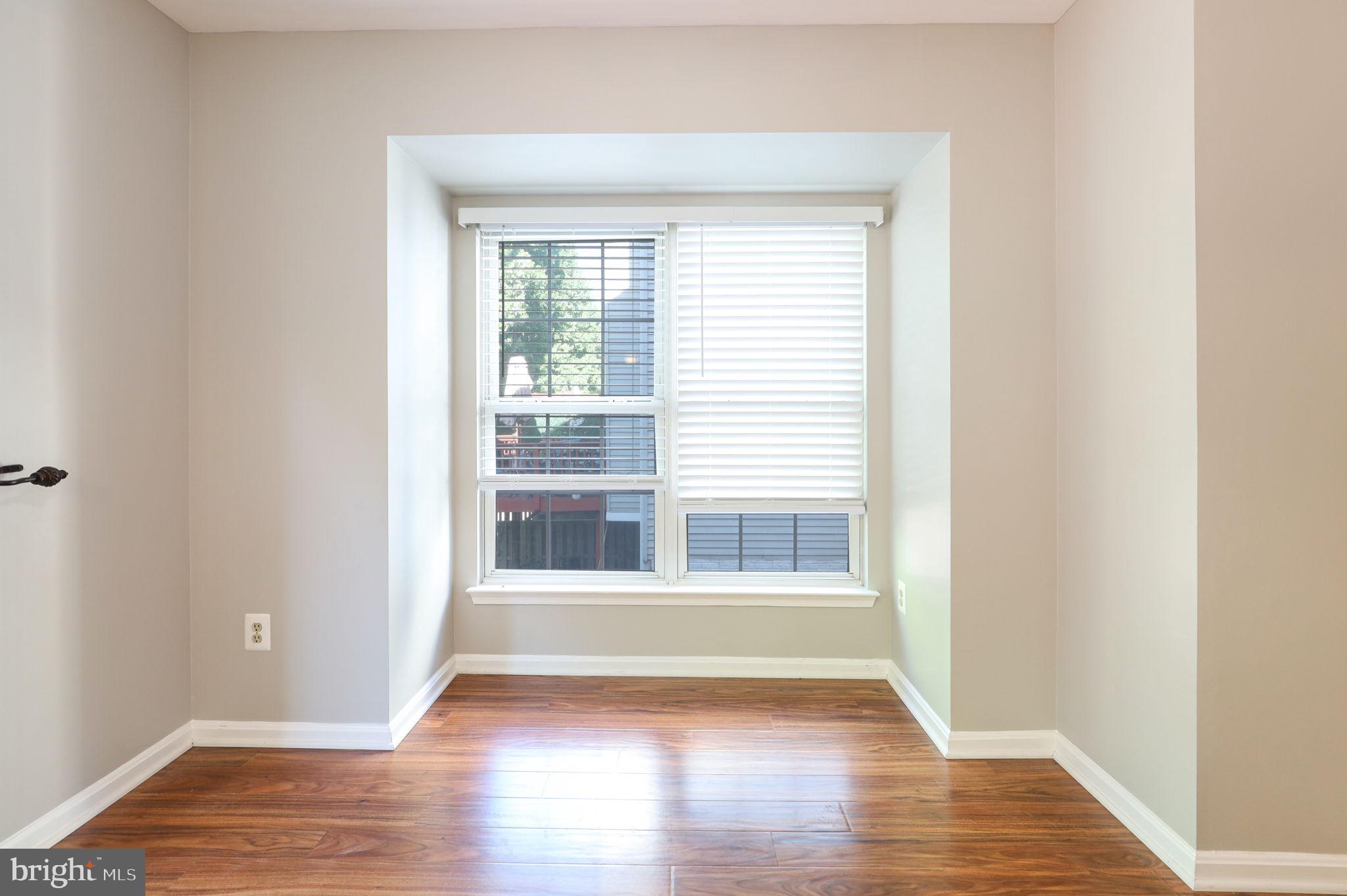 45550 Whitcomb Square Sterling, VA 20166 - Photo 6 of 19