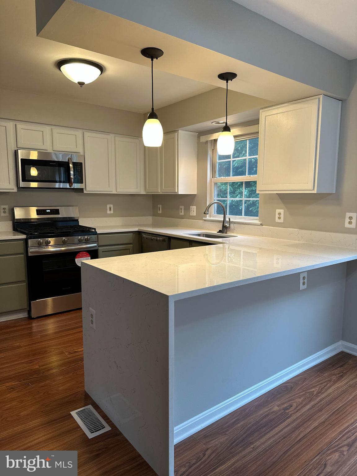 45550 Whitcomb Square Sterling, VA 20166 - Photo 8 of 19