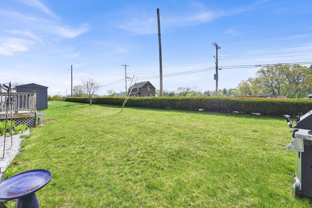 27 Somerset Road Chicopee, MA 01020 - Photo 5 of 33