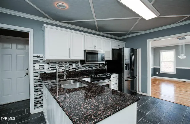 $688,000 | 1000 Rotherwood Drive, Kingsport, TN 37660