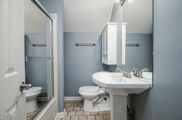 $688,000 | 1000 Rotherwood Drive, Kingsport, TN 37660