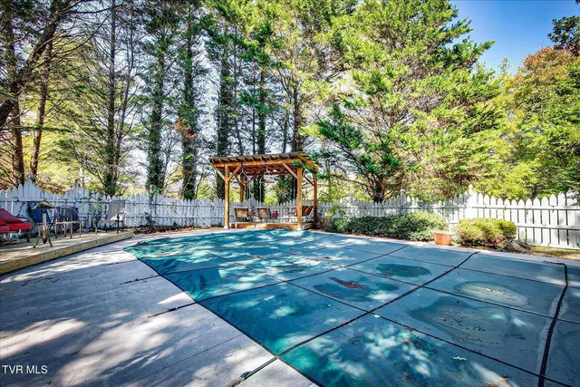 $688,000 | 1000 Rotherwood Drive, Kingsport, TN 37660