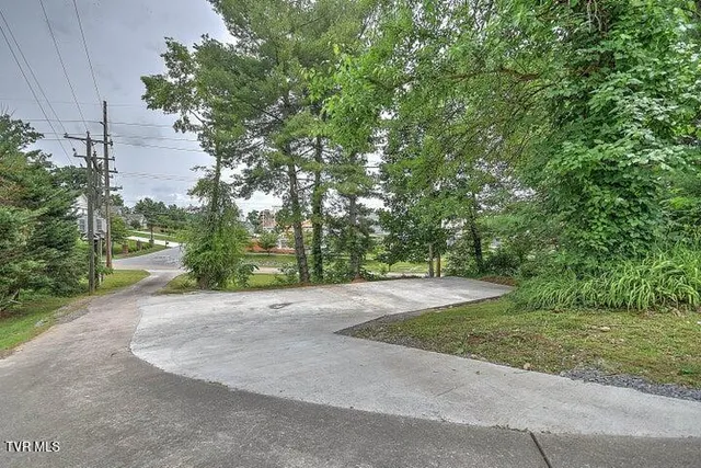 $688,000 | 1000 Rotherwood Drive, Kingsport, TN 37660