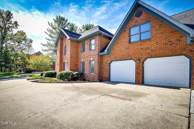 $688,000 | 1000 Rotherwood Drive, Kingsport, TN 37660