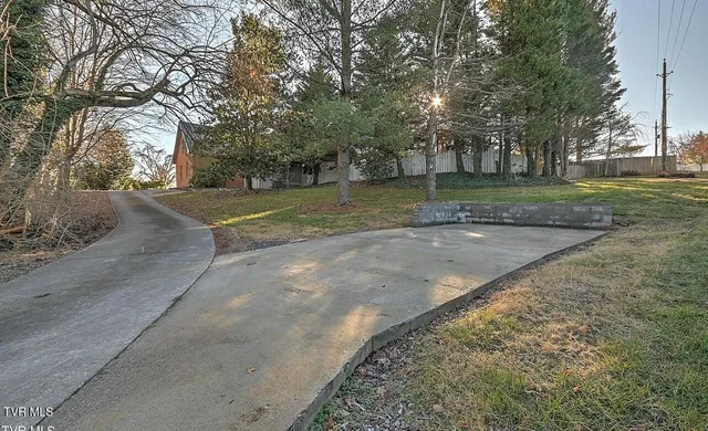 $688,000 | 1000 Rotherwood Drive, Kingsport, TN 37660