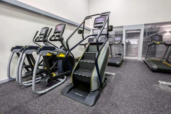 $2,424 | 4223 Windrift Drive, Unit 3C, Aurora, IL 60504