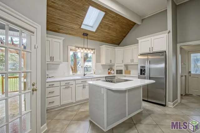 $460,000 | 1930 South Houmas Avenue, Gonzales, LA 70737