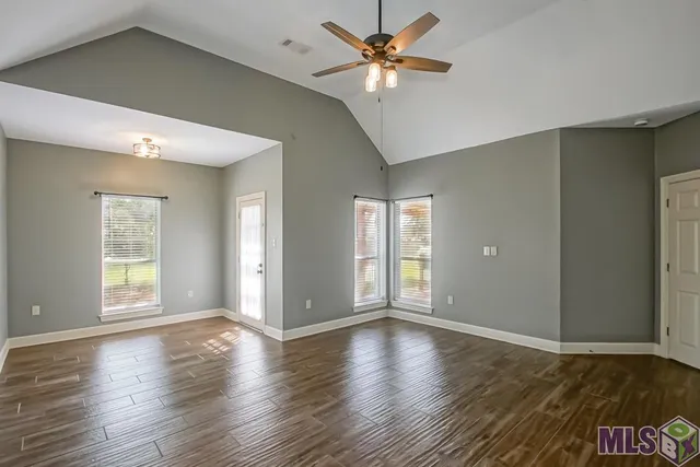 $460,000 | 1930 South Houmas Avenue, Gonzales, LA 70737