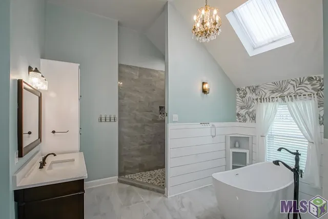 $460,000 | 1930 South Houmas Avenue, Gonzales, LA 70737