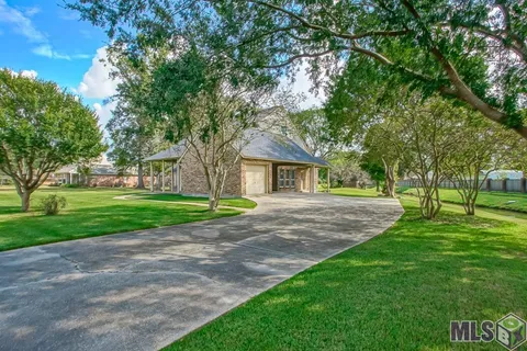 $460,000 | 1930 South Houmas Avenue, Gonzales, LA 70737