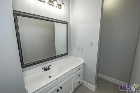 $460,000 | 1930 South Houmas Avenue, Gonzales, LA 70737