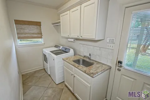 $460,000 | 1930 South Houmas Avenue, Gonzales, LA 70737